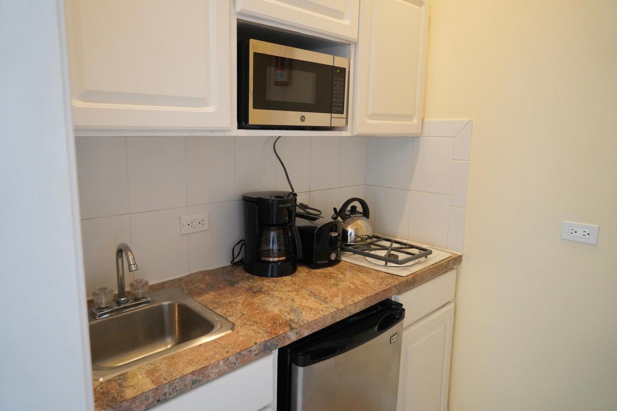 Sandyport Beach Resort Nassau Room photo