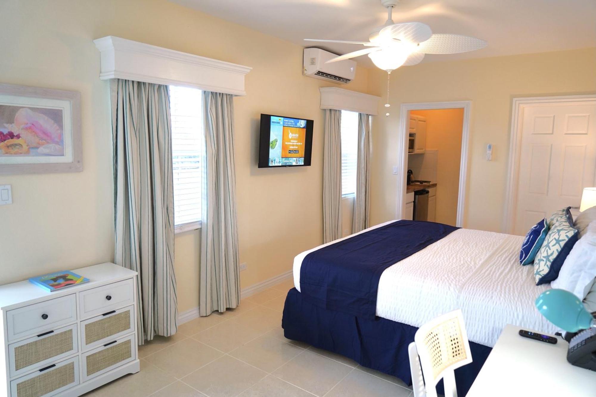 Sandyport Beach Resort Nassau Room photo